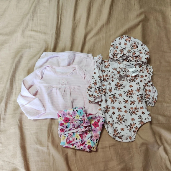 Girls bundle‎ size 0-3 months - Picture 1 of 14